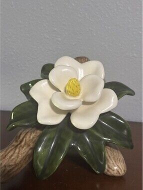 Ceramic Magnolia On A Log Excellent Condition
